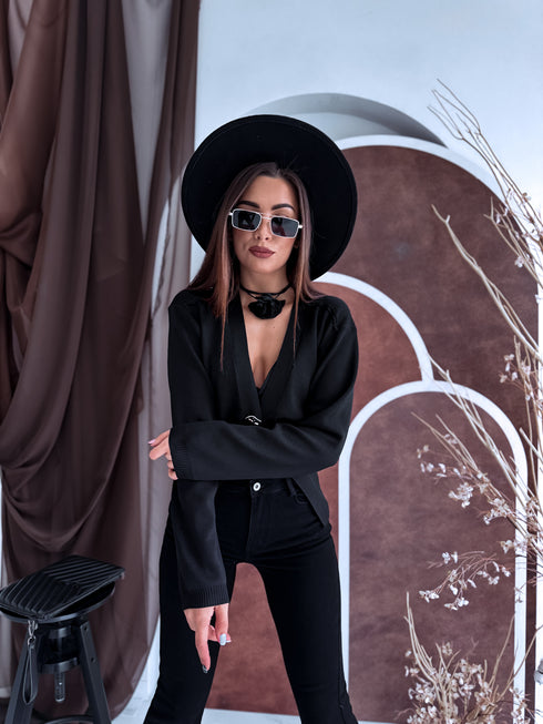 "VALLEY MC-4075" adīta jaka ar zelta pogu - melna